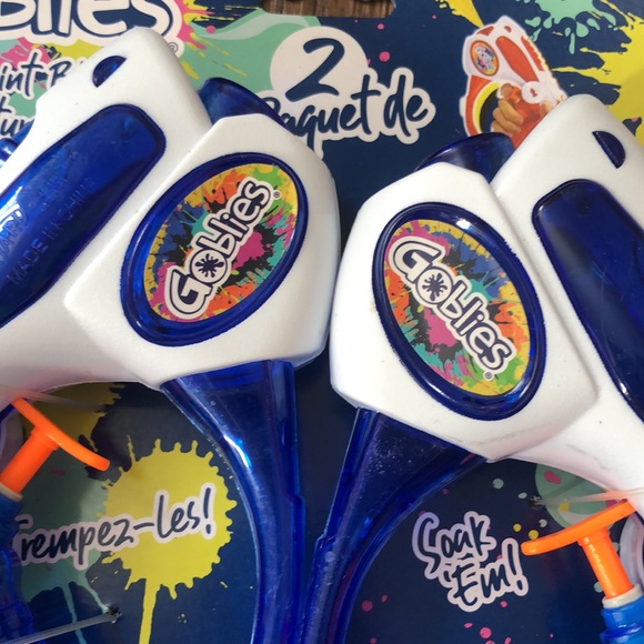 NWT Goblies bundle with 2 play paint blasters and NWT blue throwable paintballs - Picture 7 of 10